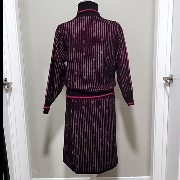 Vintage | Bears Crossing | 2 Piece Knit Floral Print Skirt Set - Picture 14 of 16